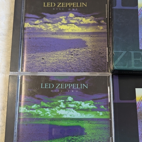 Vintage Led Zeppelin Box CD Set - 2 Disc Set Released in 1993 - Picture 3 of 11